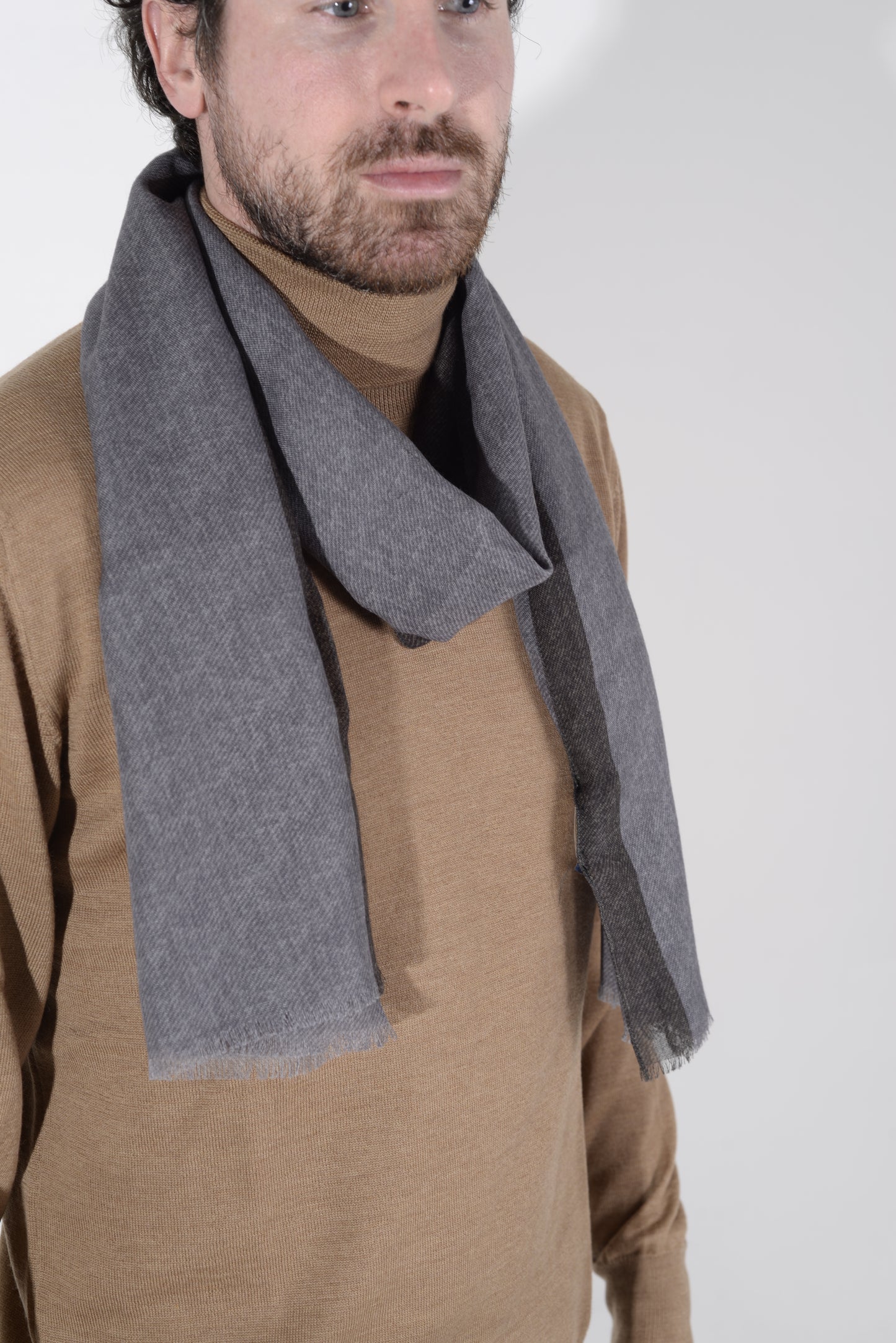 BUFANDA BOGGI GRIS LANA (23A059301)