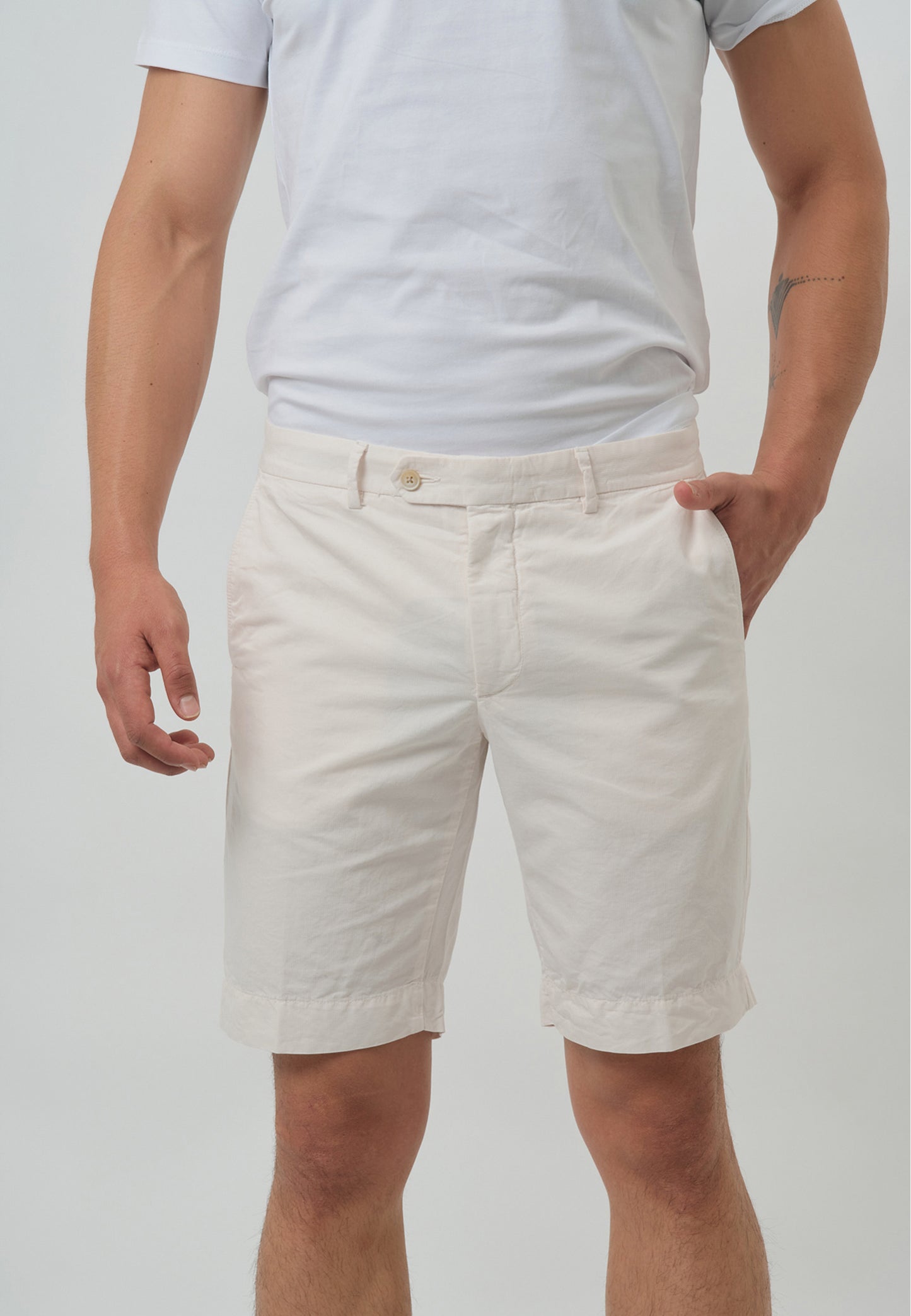 BERMUDA HACKETT BLANCO (HM801261-800)