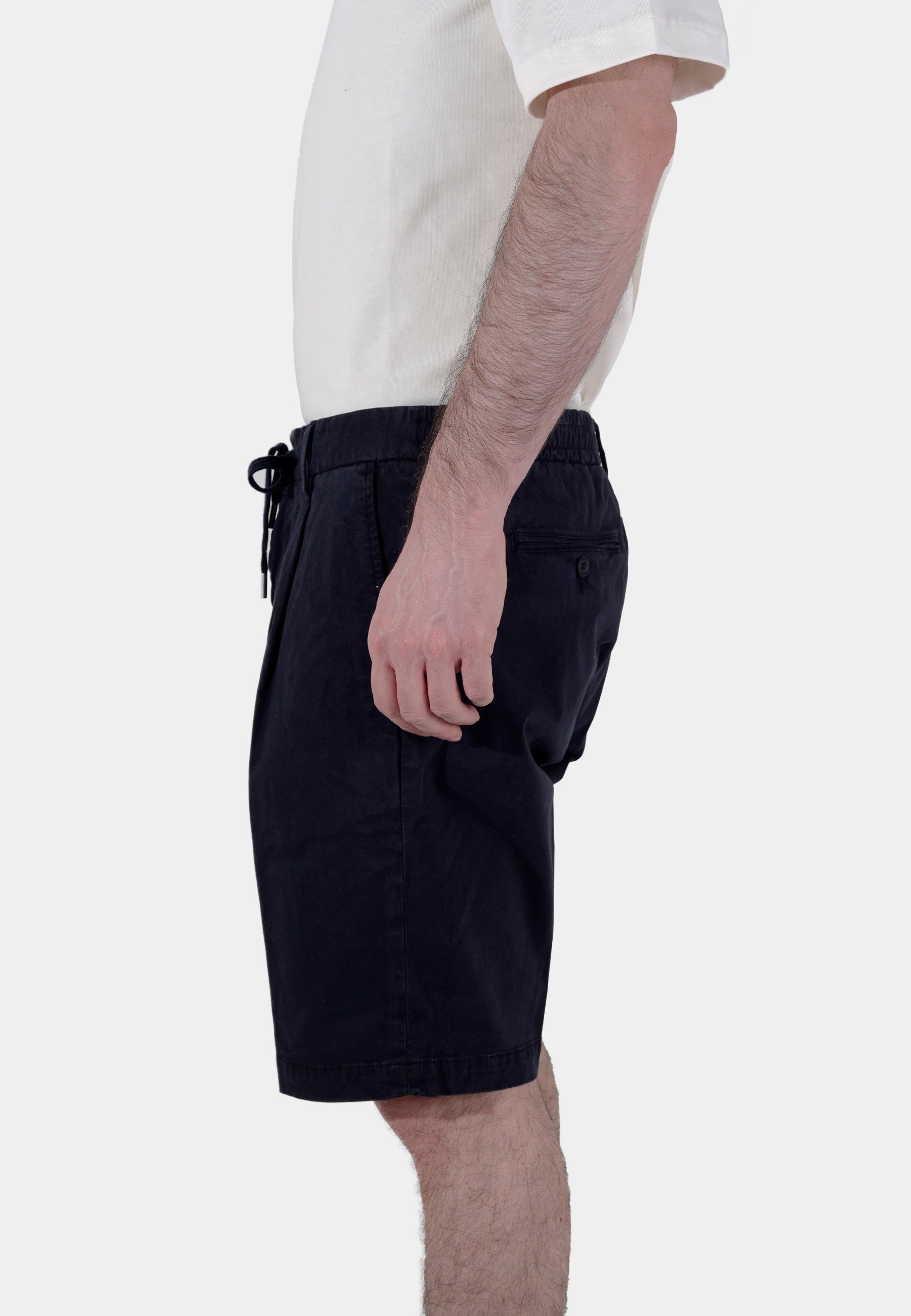 Bermuda Hombre Negra B.