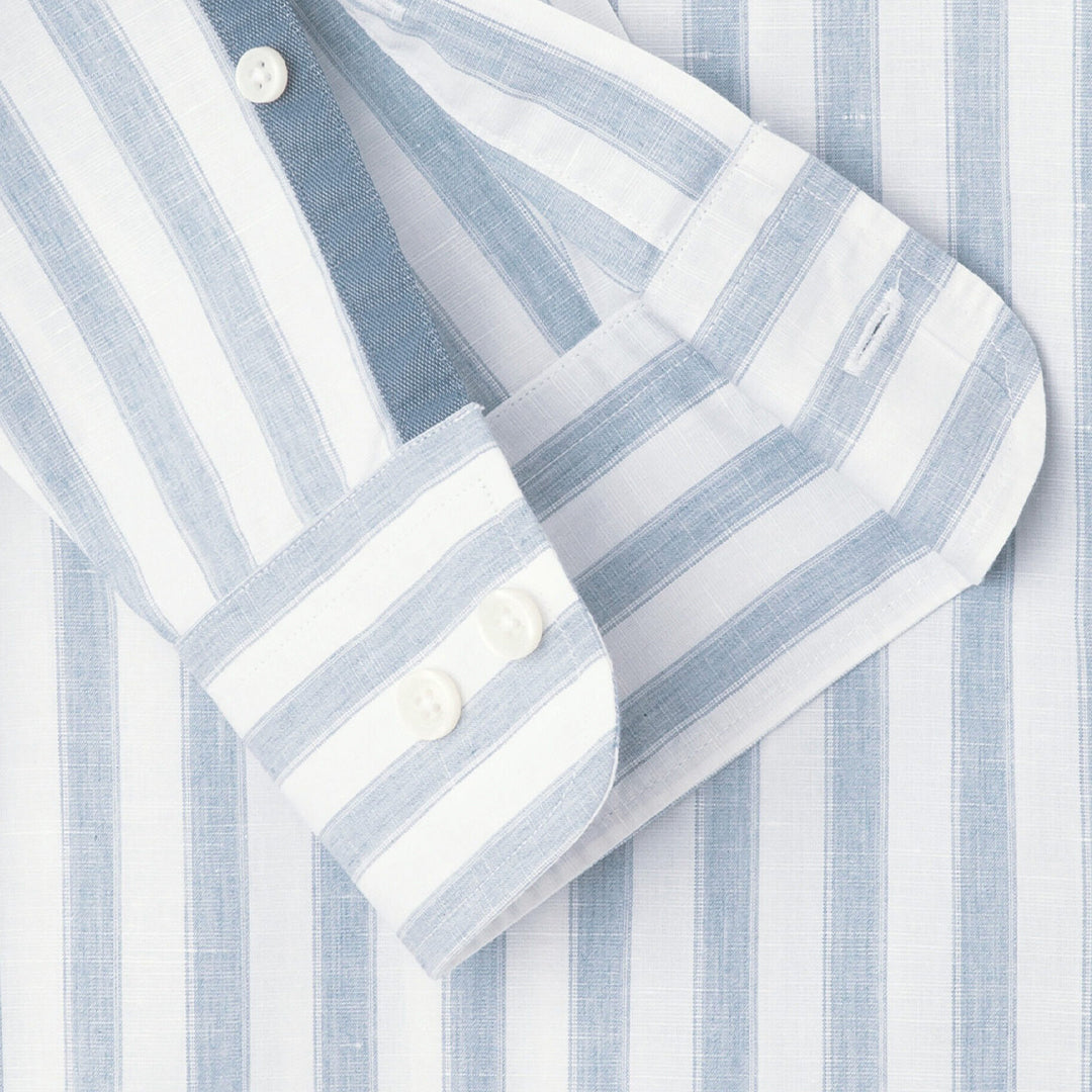 Camisa Blanca con Rayas Azules Anchas H.L.
