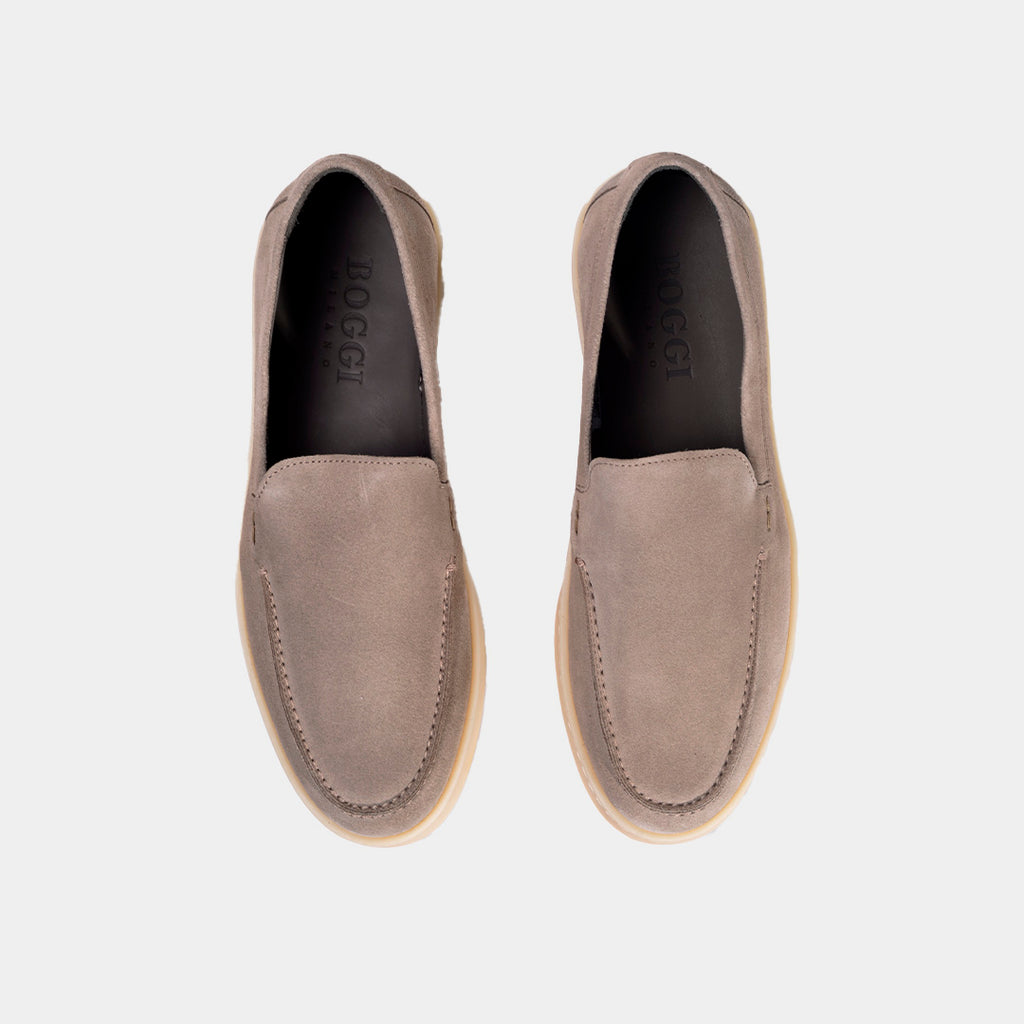 ZAPATO BOGGI CAMEL GAMUZA T-42 IM868 (23A063102)
