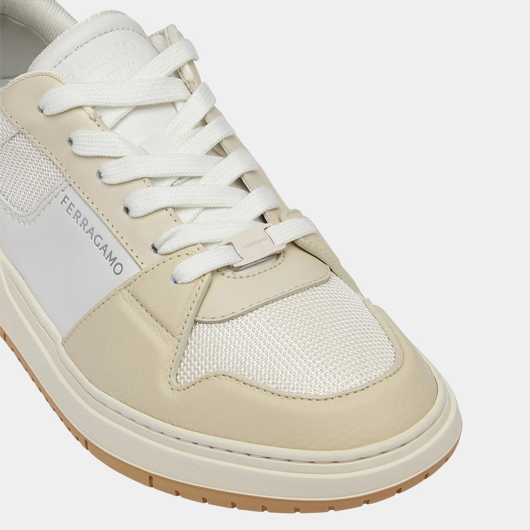 TENIS FERRAGAMO BLANCO CUERO + TEXT (769613-DENNIS 1)