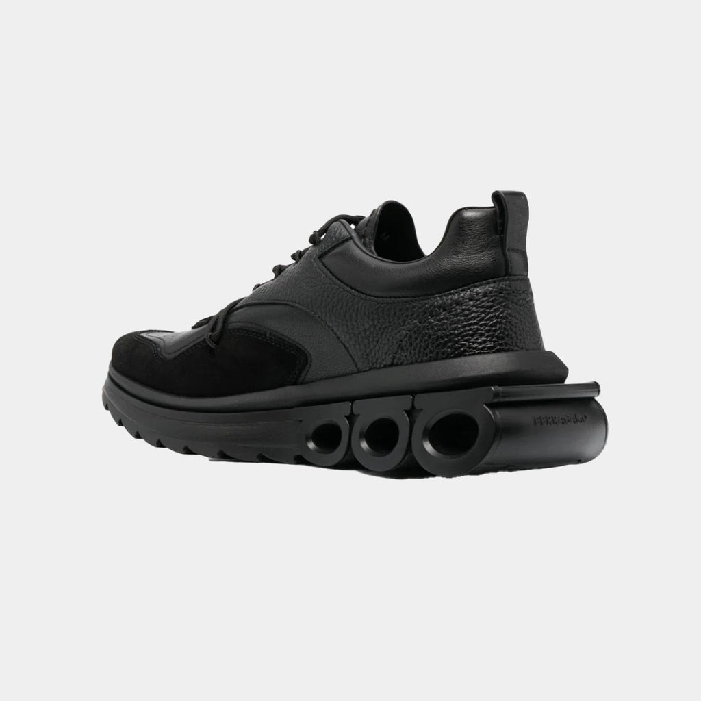 TENIS FERRAGAMO NEGRO CUERO