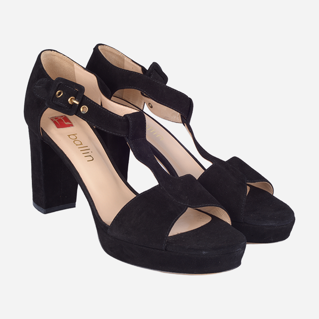 Sandalia T-Strap Con Plataforma Negro B.