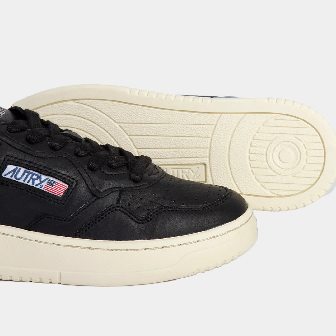 Tenis Medalist Dama Negro