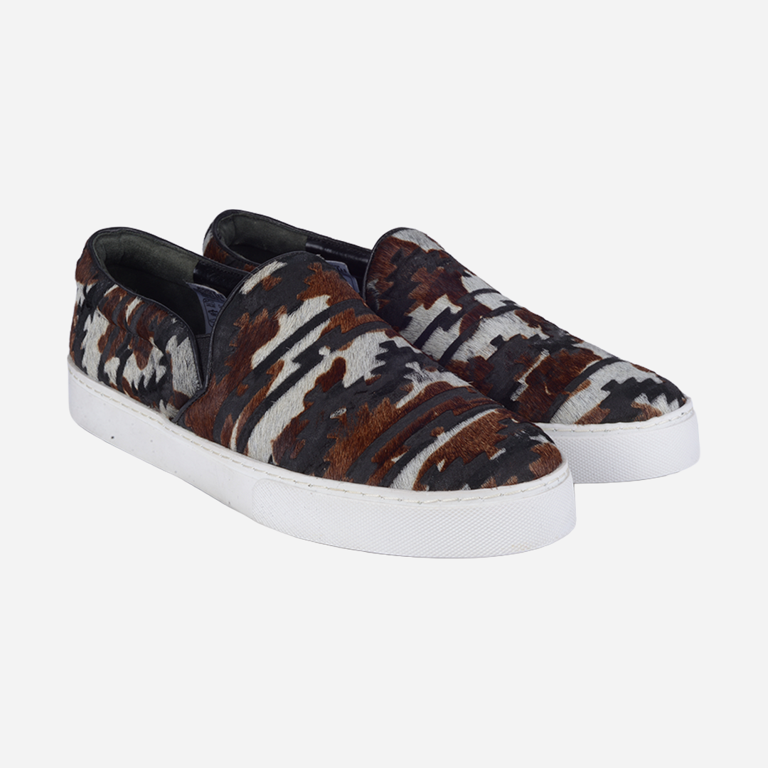 Zapatilla Slip-On En Pelo Con Estampado Geométrico S.