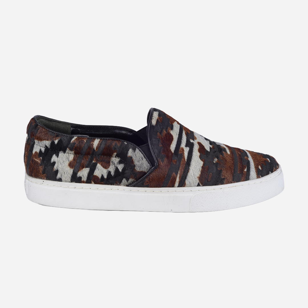 Zapatilla Slip-On En Pelo Con Estampado Geométrico S.