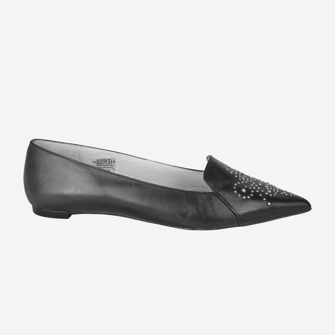 Zapato Plano Punta Fina En Piel Negra MK.