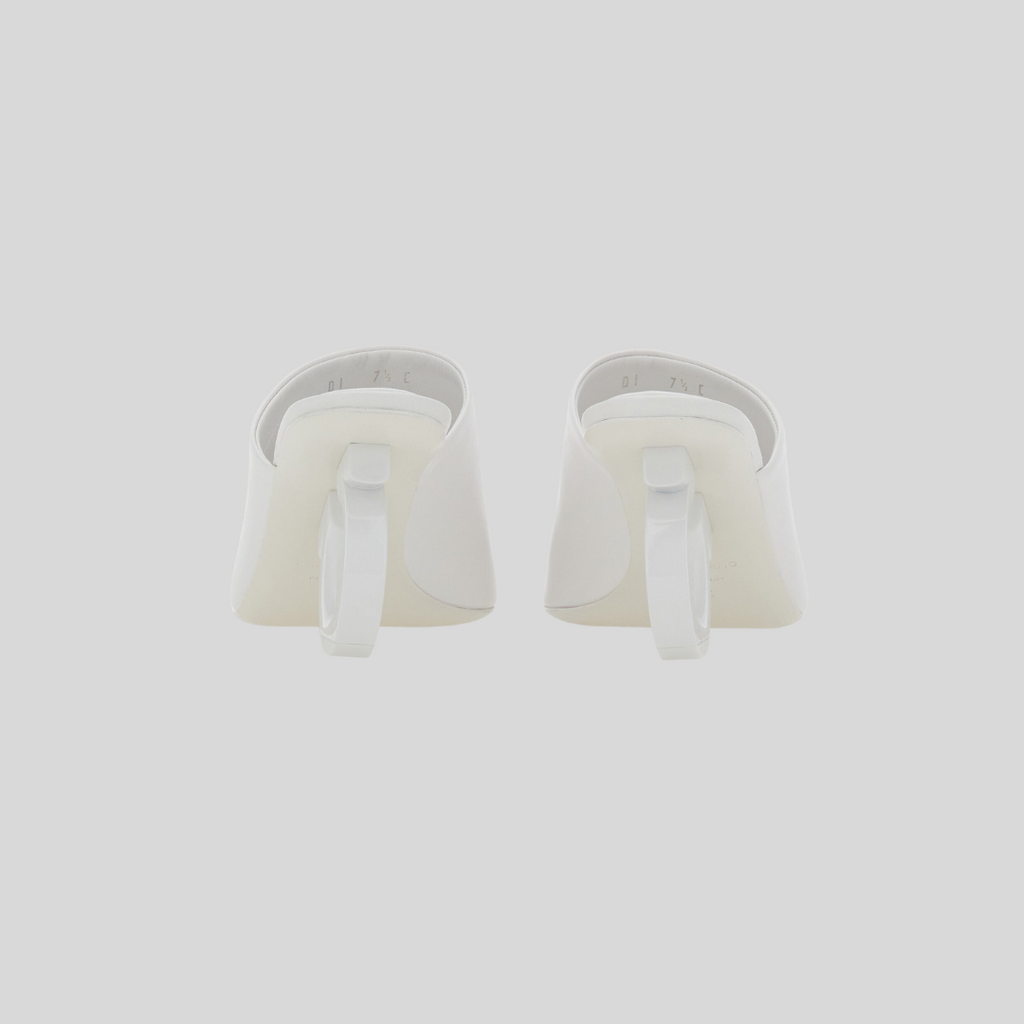 SANDALIA FERRAGAMO DAMA BLANCO CUERO (761363-ASTRO 70)