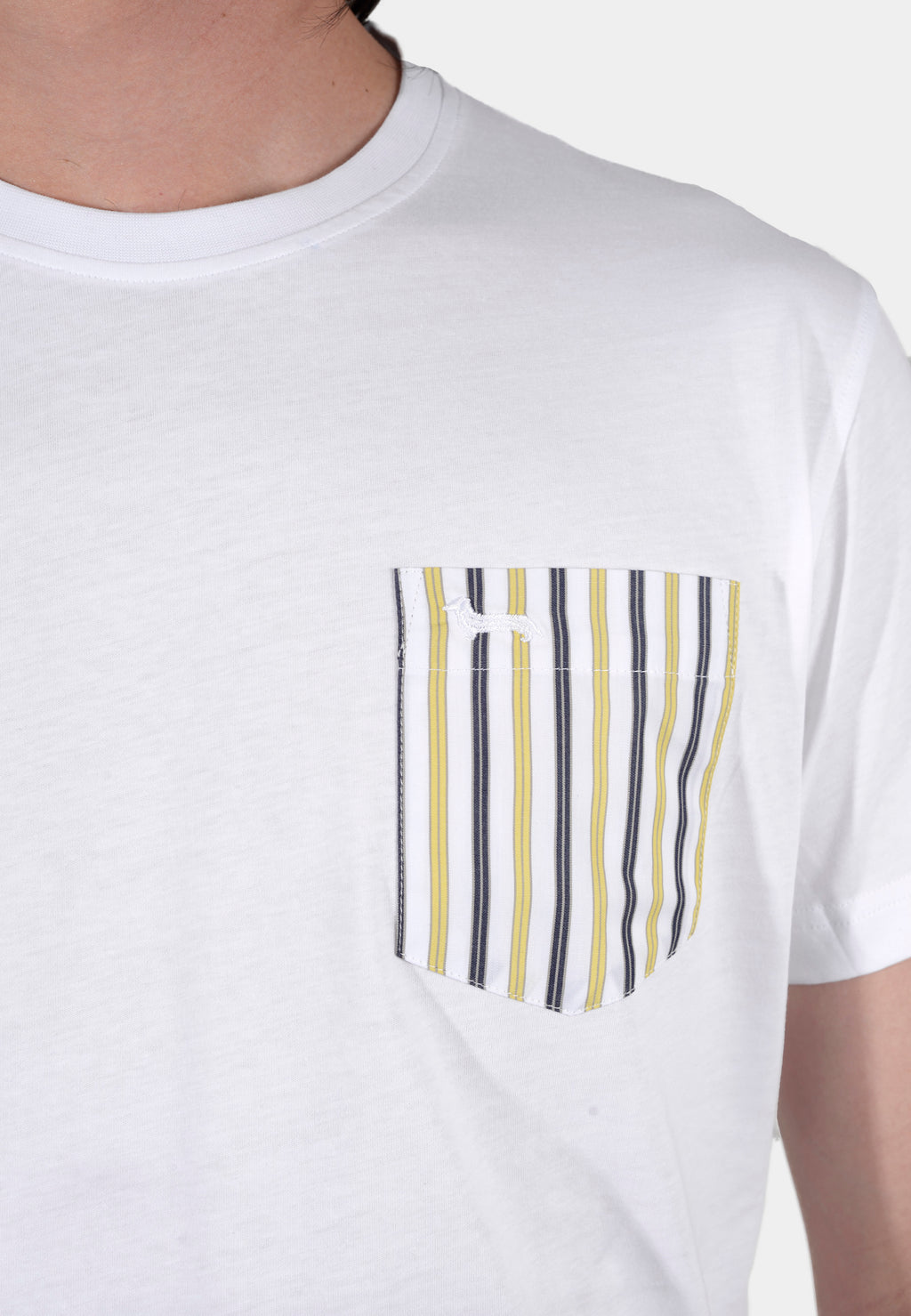 Camiseta Blanca  Pocket Design H&B
