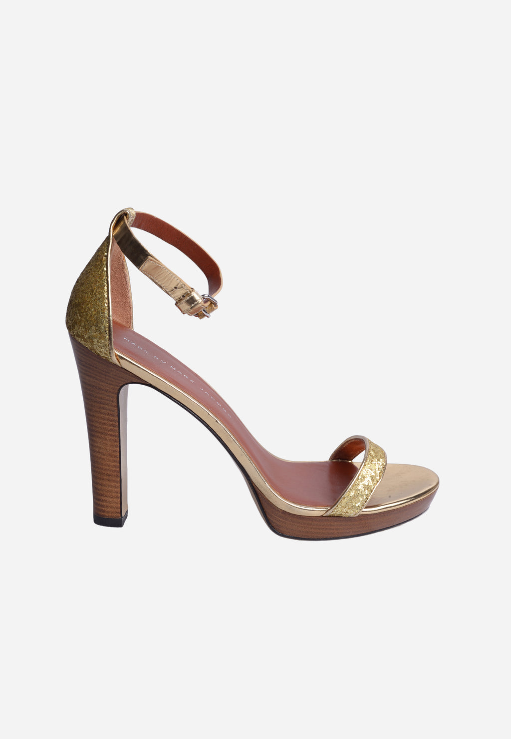 Sandalia De Tacón Dorado Con Acabado Glitter MJ.