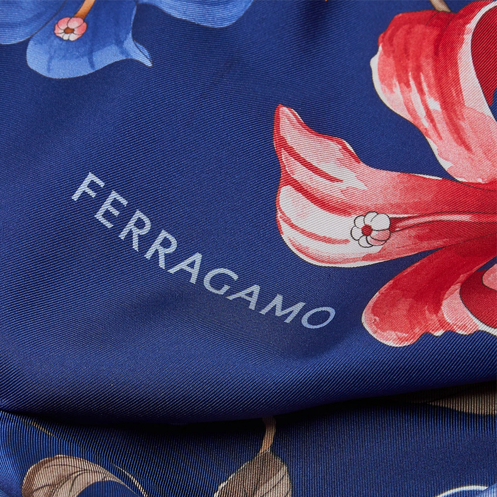Pañoleta Dama Estampada Azul/Rojo en Seda de Lujo