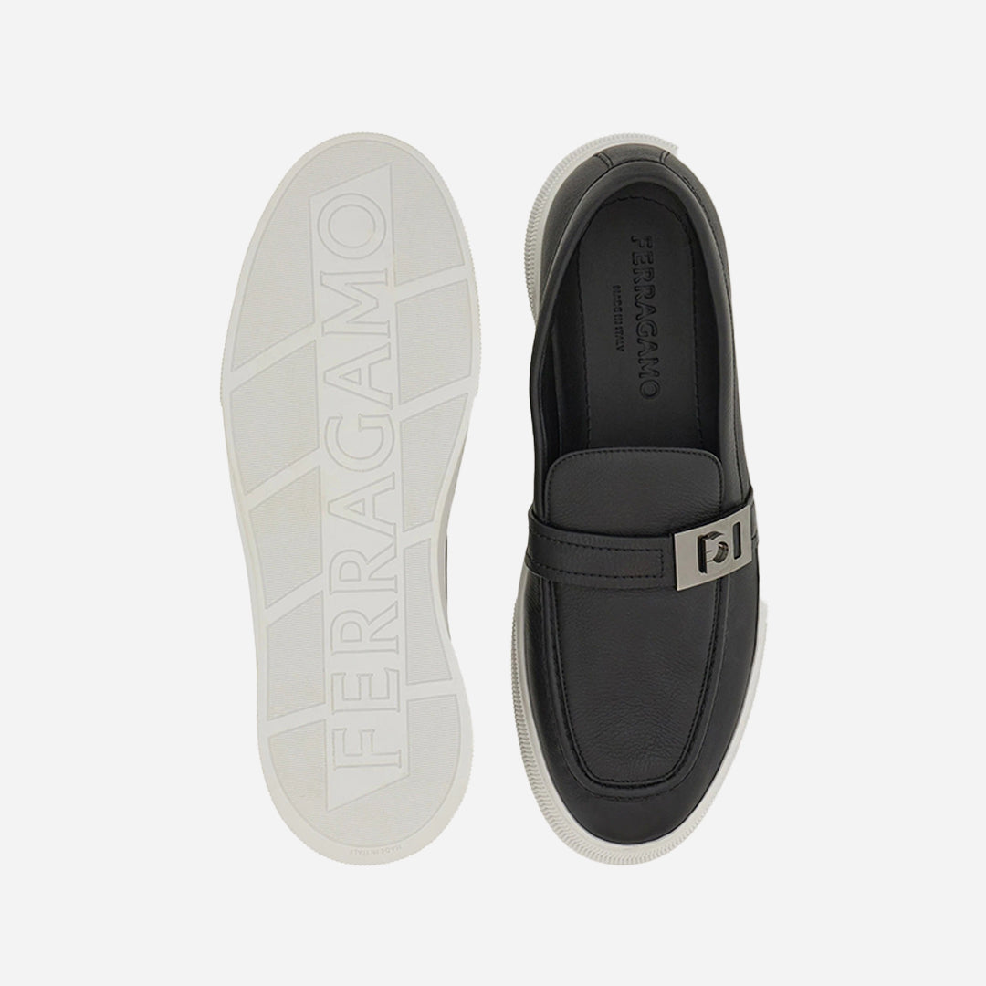 Zapato Híbrido Hebilla Hug Negro S.F.