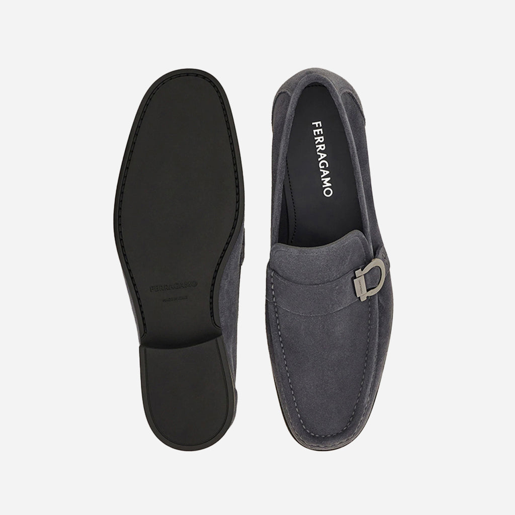 Zapato Mocasines Caspian Gamuza Gris Gancini S.F.