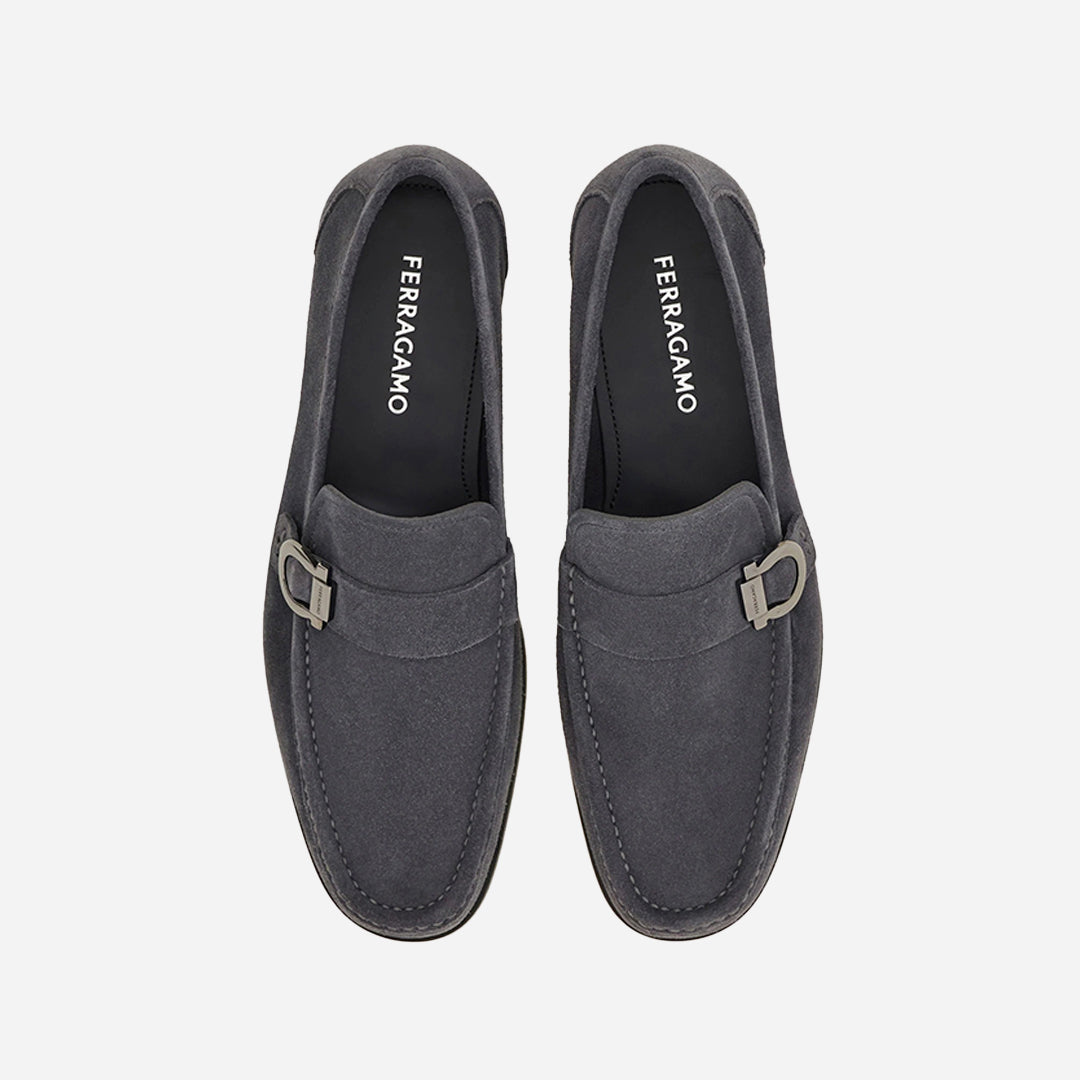 Zapato Mocasines Caspian Gamuza Gris Gancini S.F.