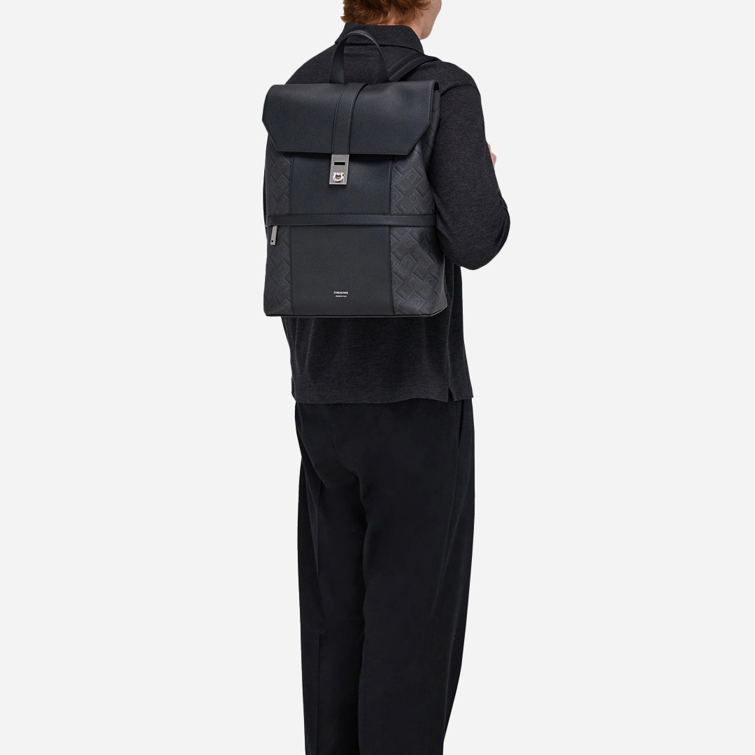 Backpacks Monogram con Hebillas Gancini