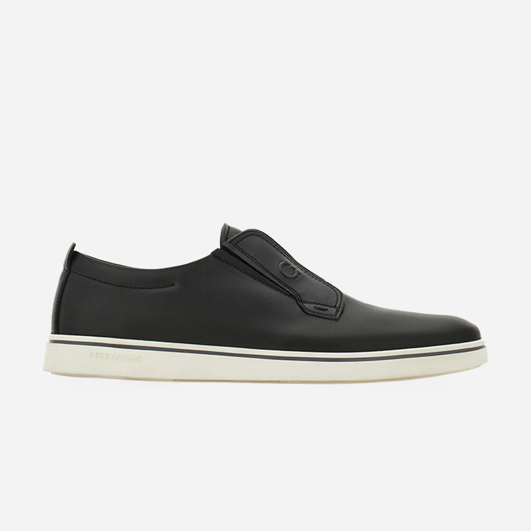 Zapato Slip on Negro S.F.
