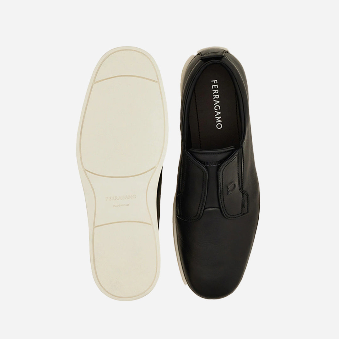Zapato Slip on Negro S.F.