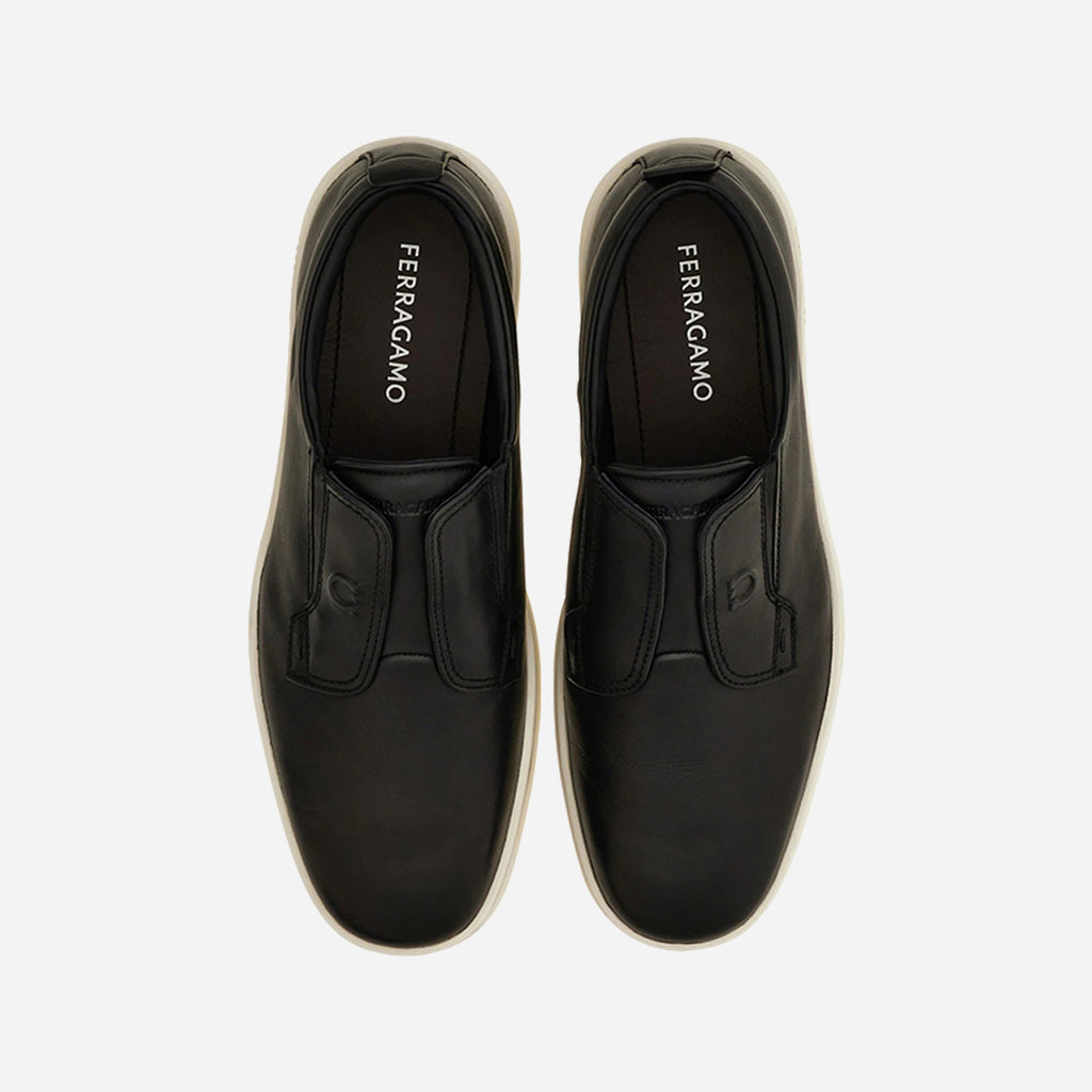 Zapato Slip on Negro S.F.