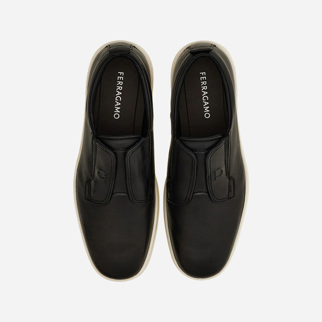 Zapato Slip on Negro S.F.