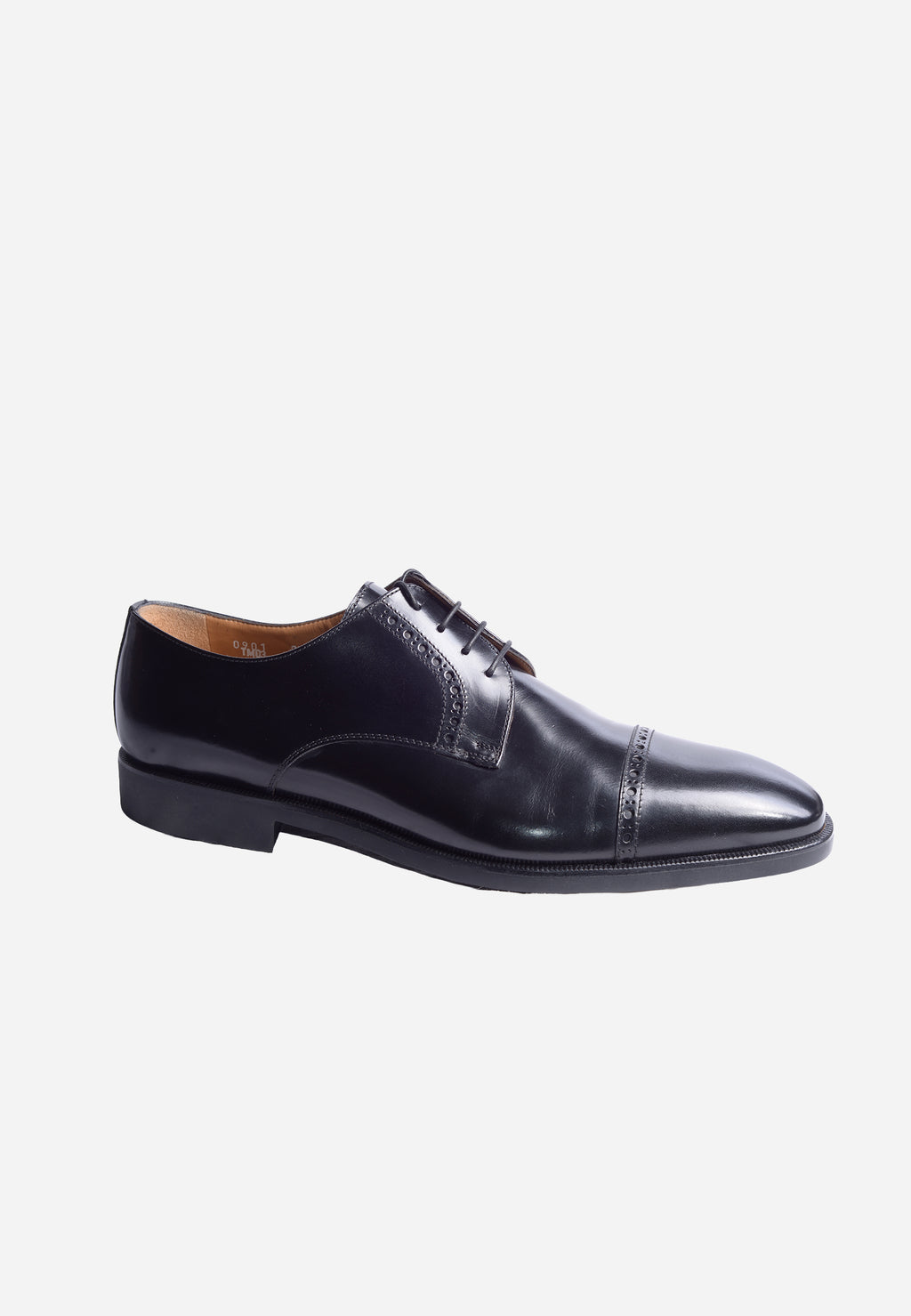 Zapato Derby Cap Toe En Piel Negra Con Detalles Brogue C.