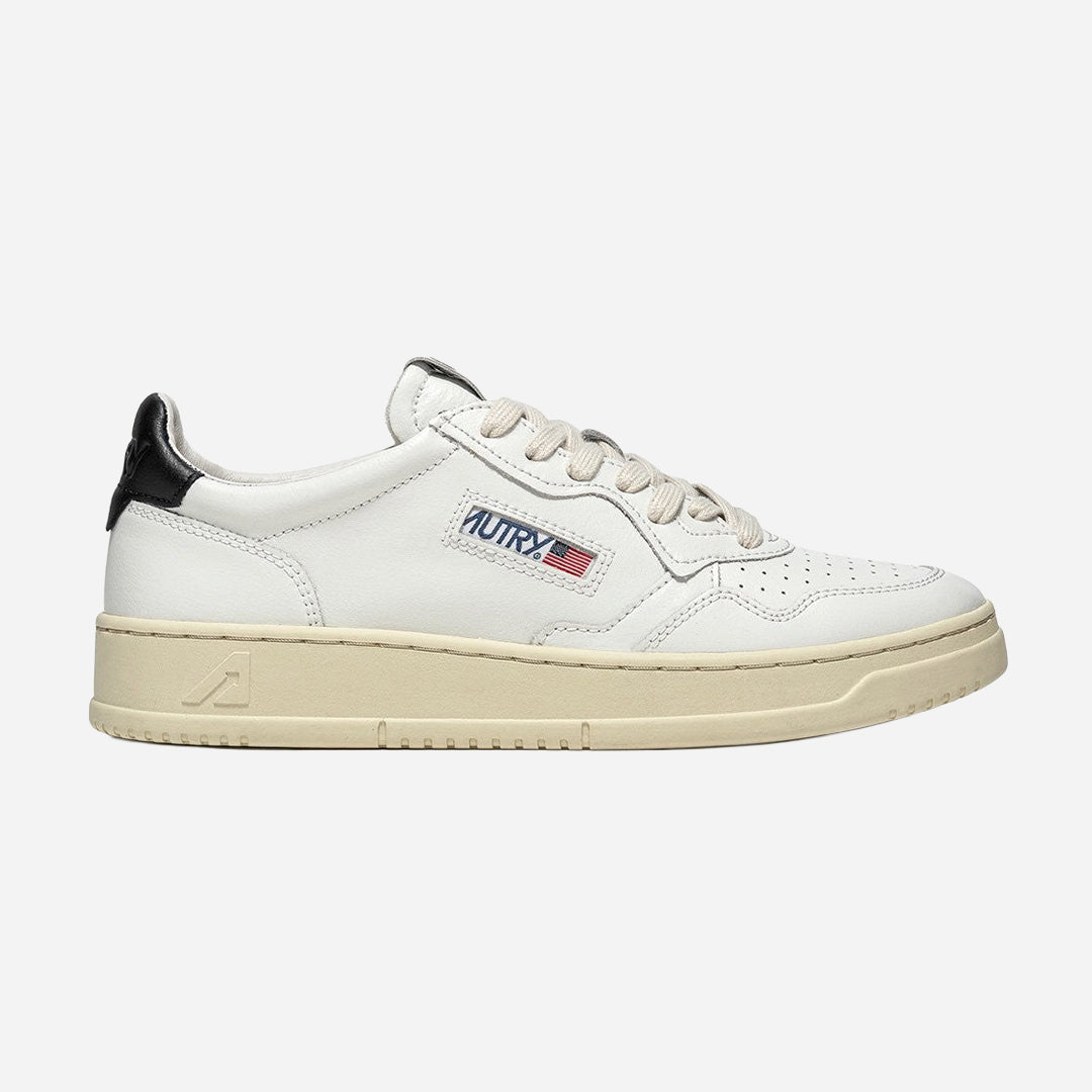 Tenis Medalist Dama Blanco Detalle Negro A.