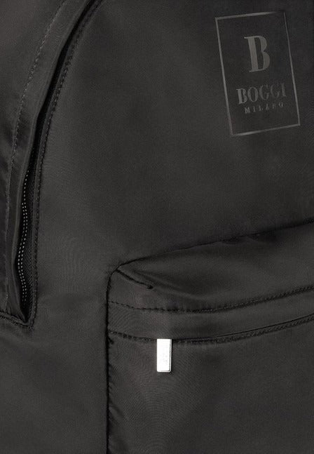 Backpack Negro en Nylon y Poliuretano B.