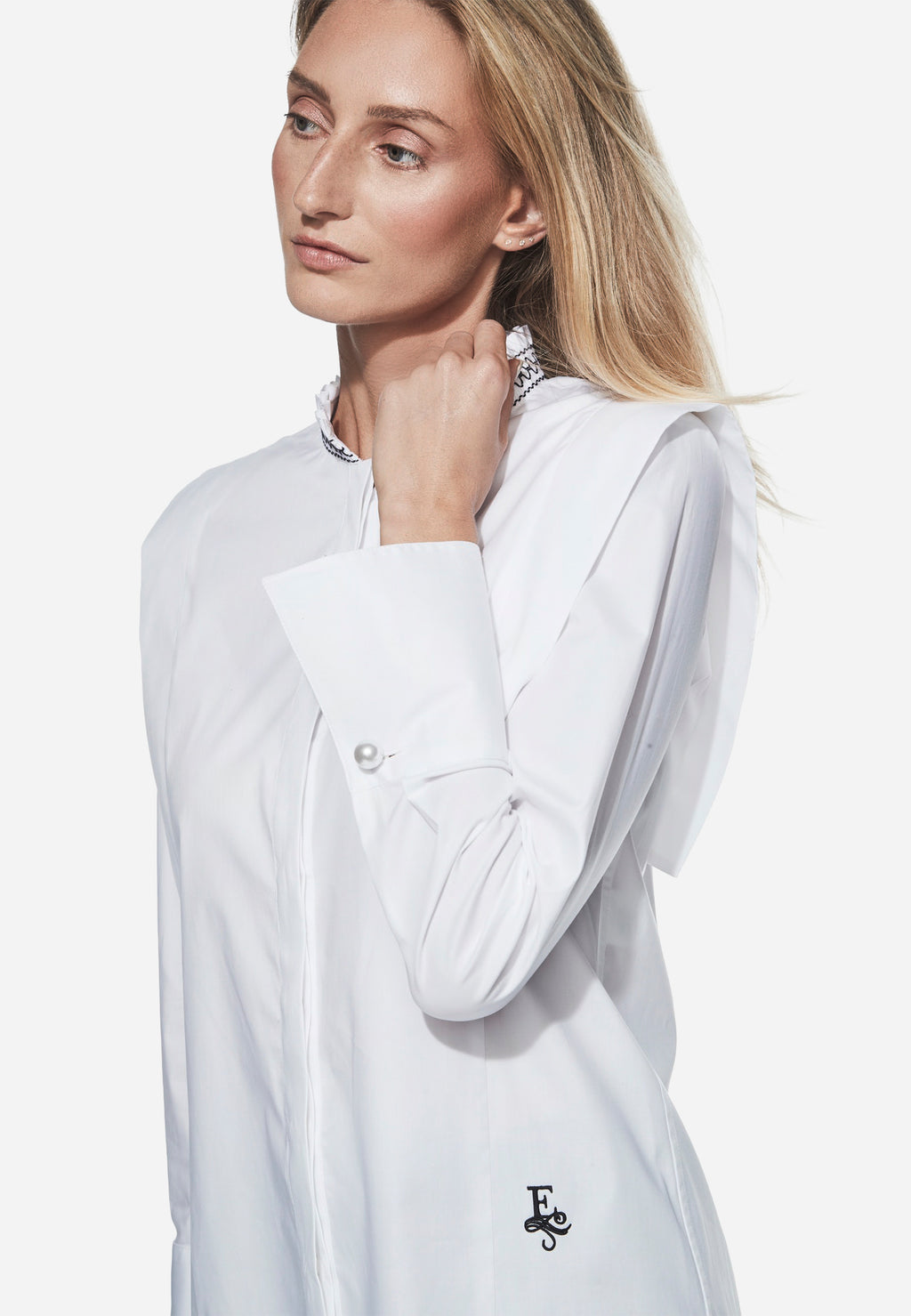 Blusa Icónica Blanca Dama T.E.