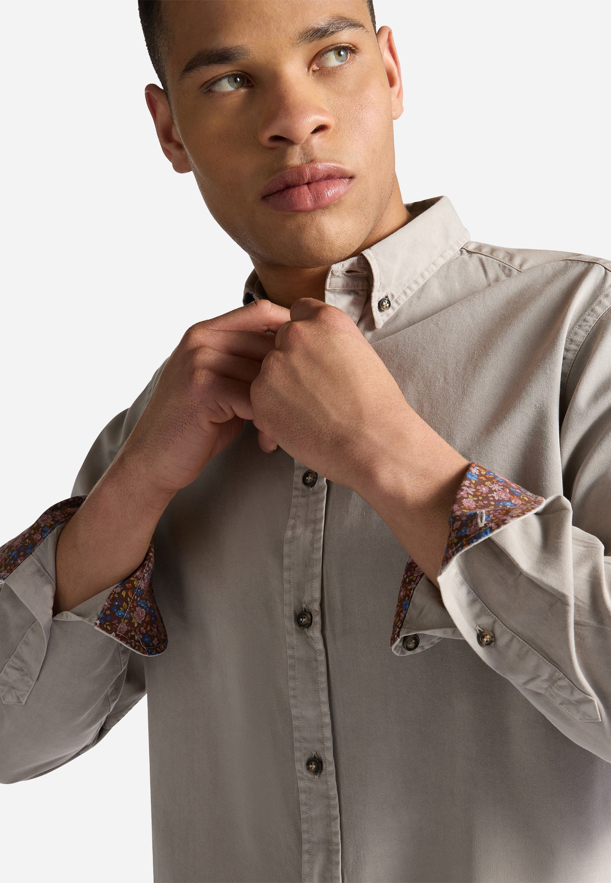 Camisa Café Hombre H&B.