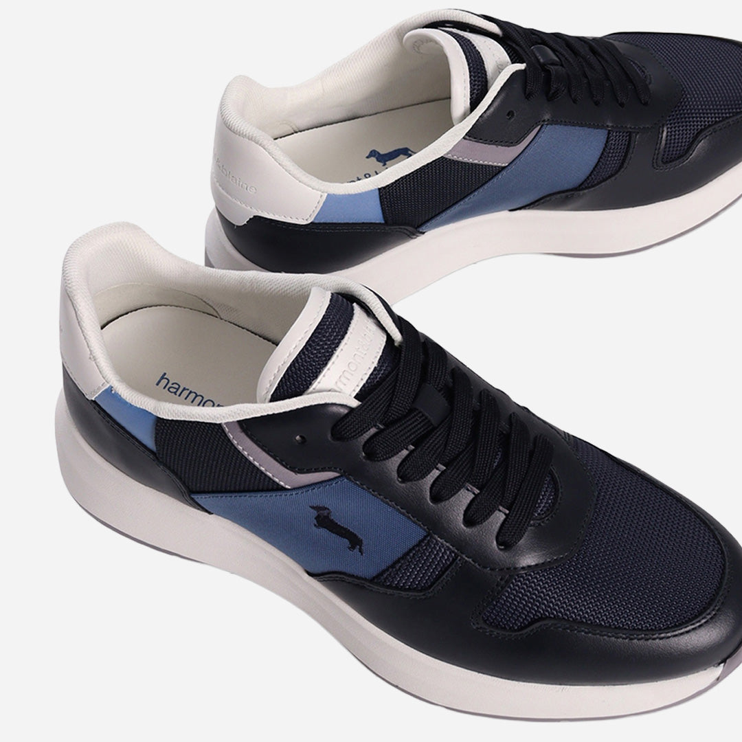 Tenis Deportivos Oscuros con Panel Azul H&B