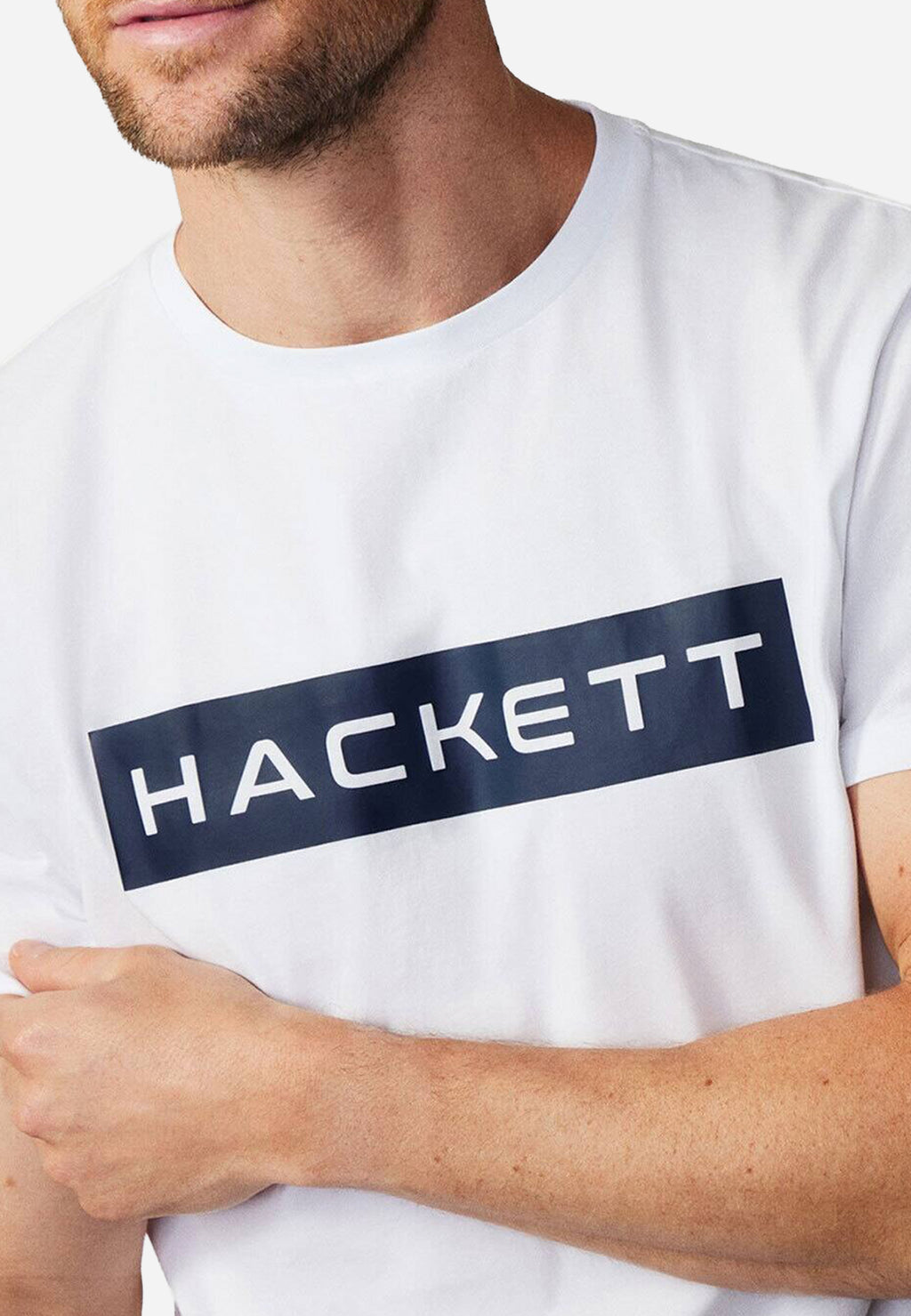 Camiseta Blanca Con Logotipo Rectangular H.