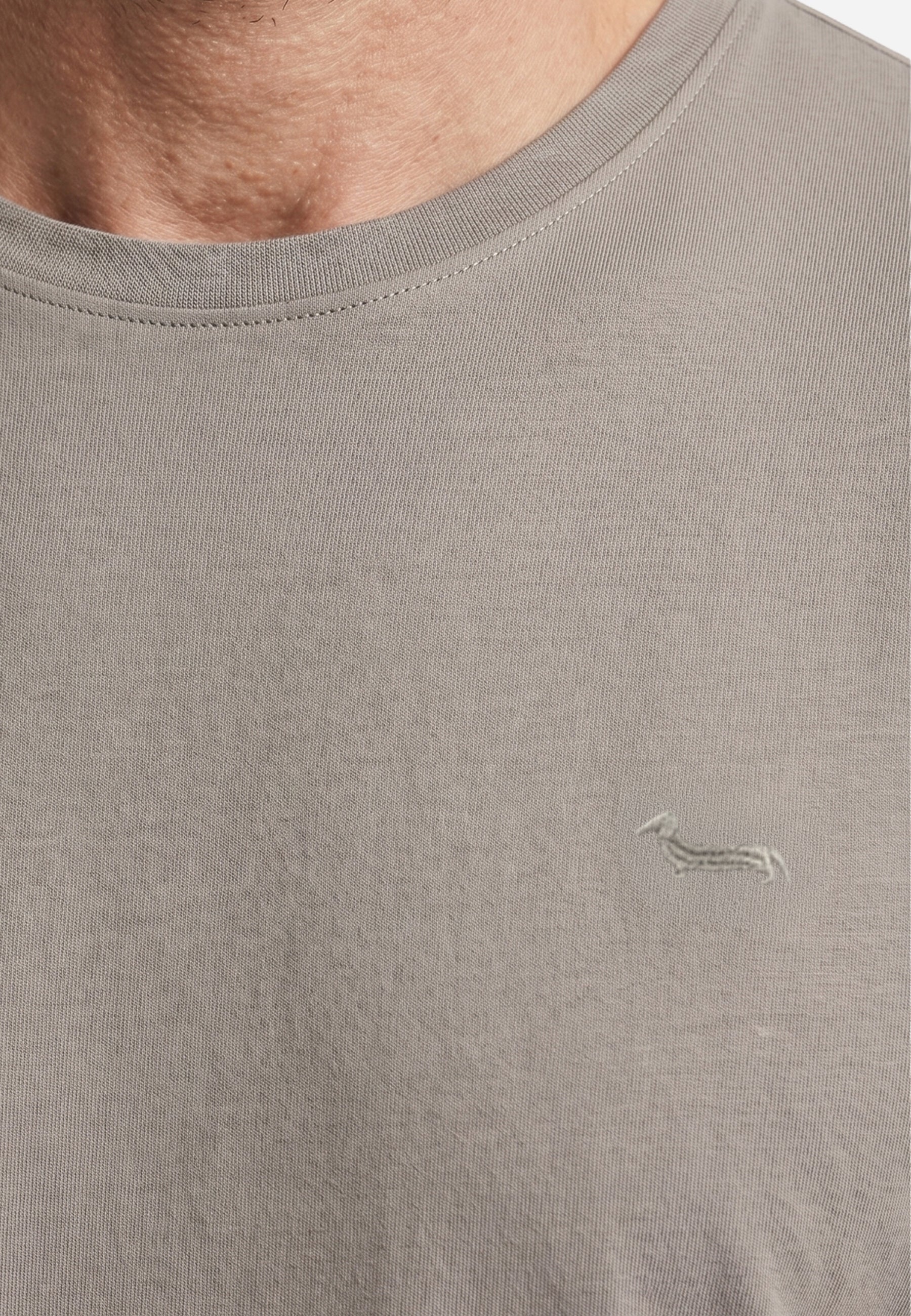 Camiseta Atemporal Beige Hombre H&B.