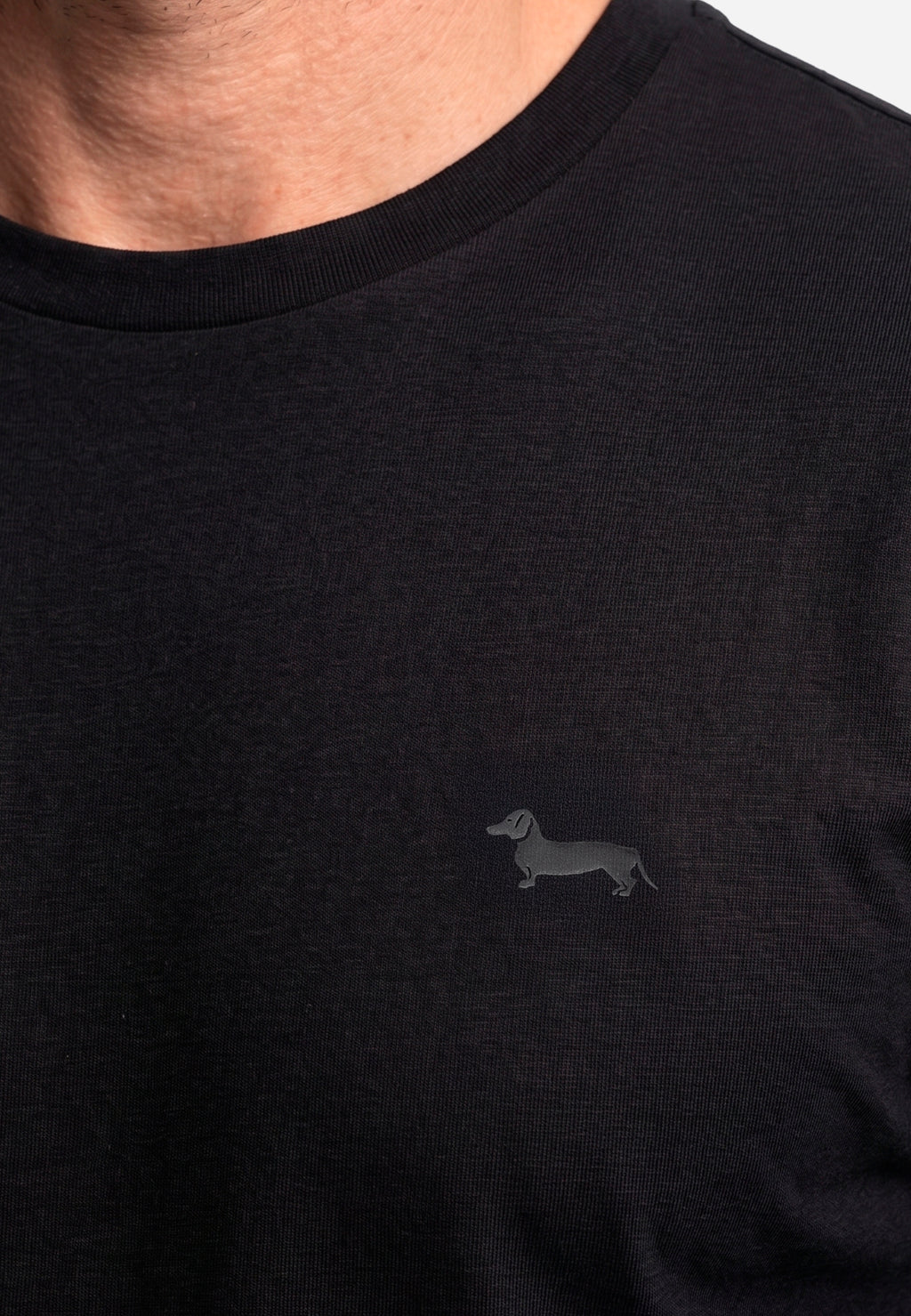 Camiseta Atemporal Hombre Negra H&B.