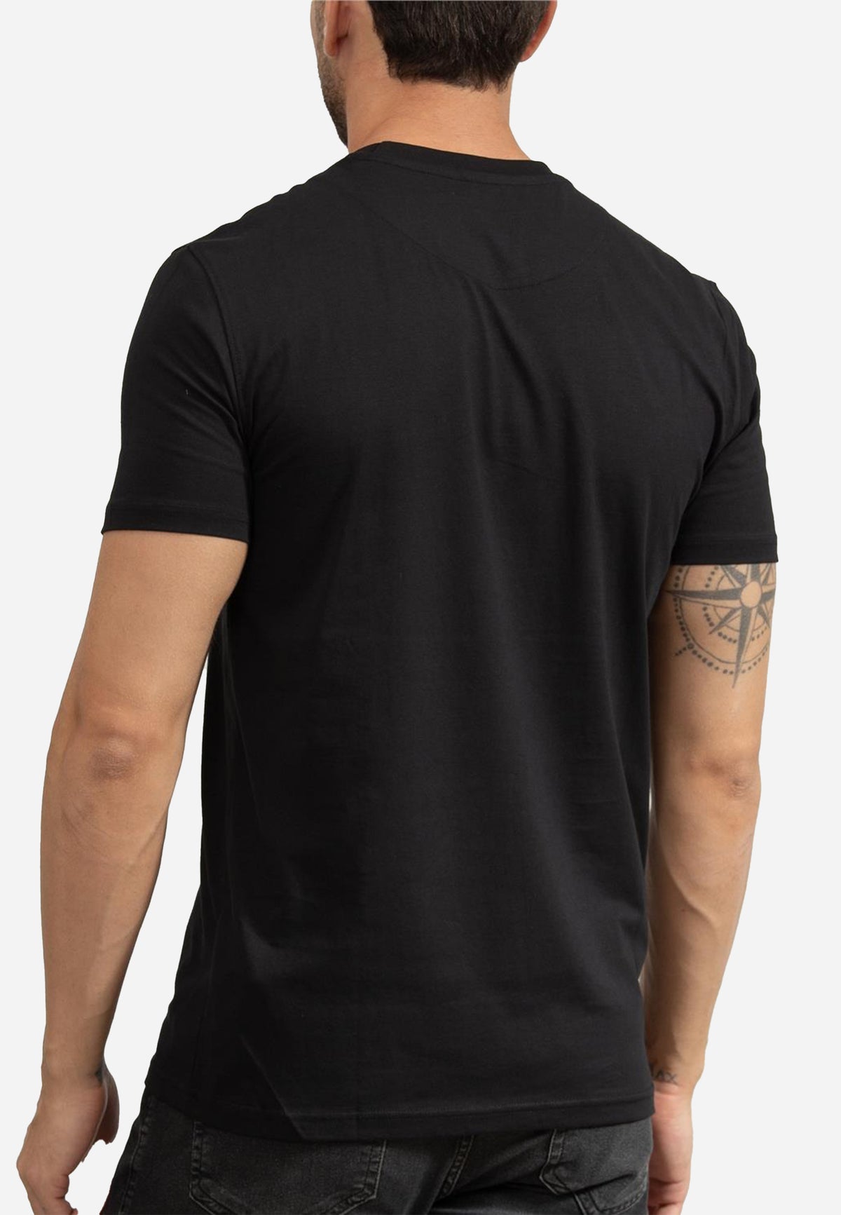 Camiseta Negra Hombre H&B.
