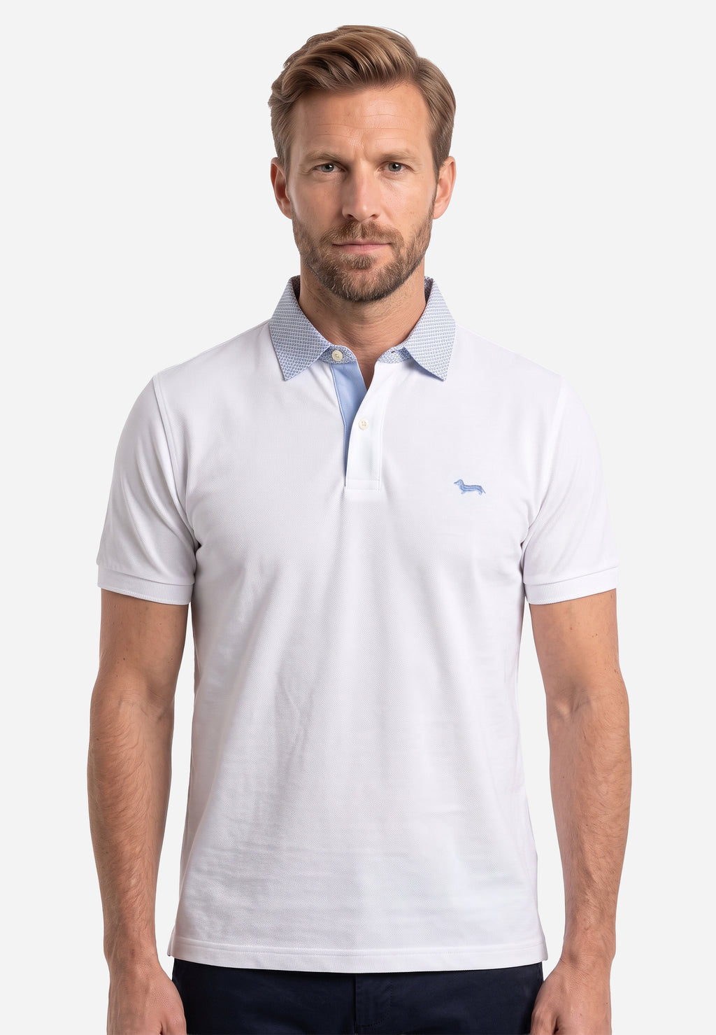 Camisa Tipo Polo Blanca Con Cuello Estampado HYB.