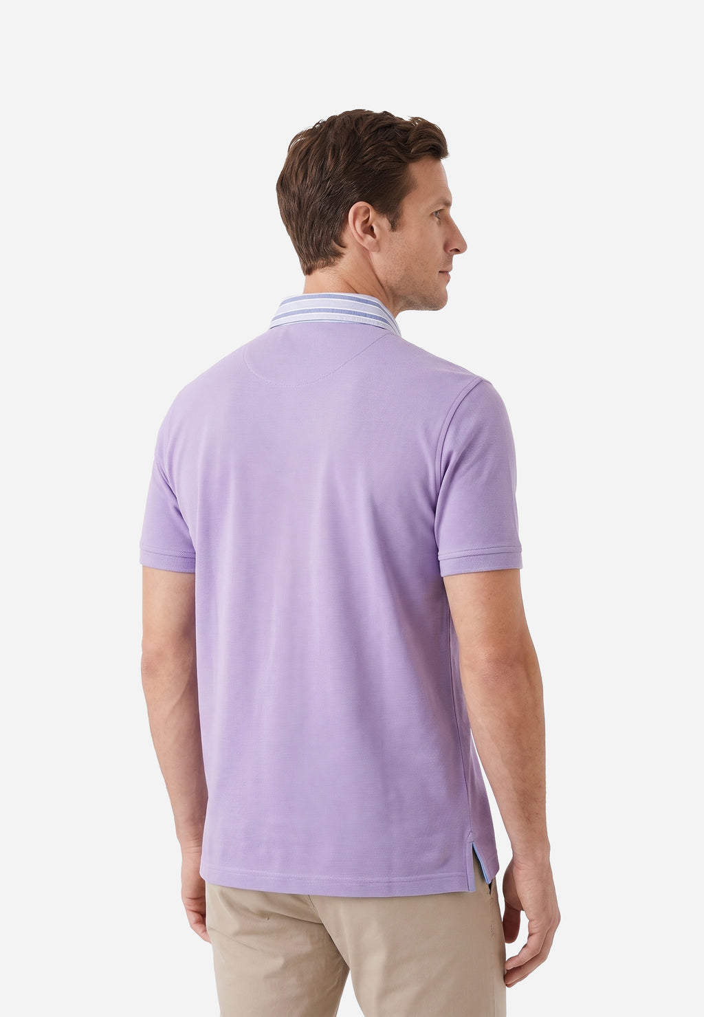 Camisa Tipo Polo Malva Con Cuello A Rayas HYB.