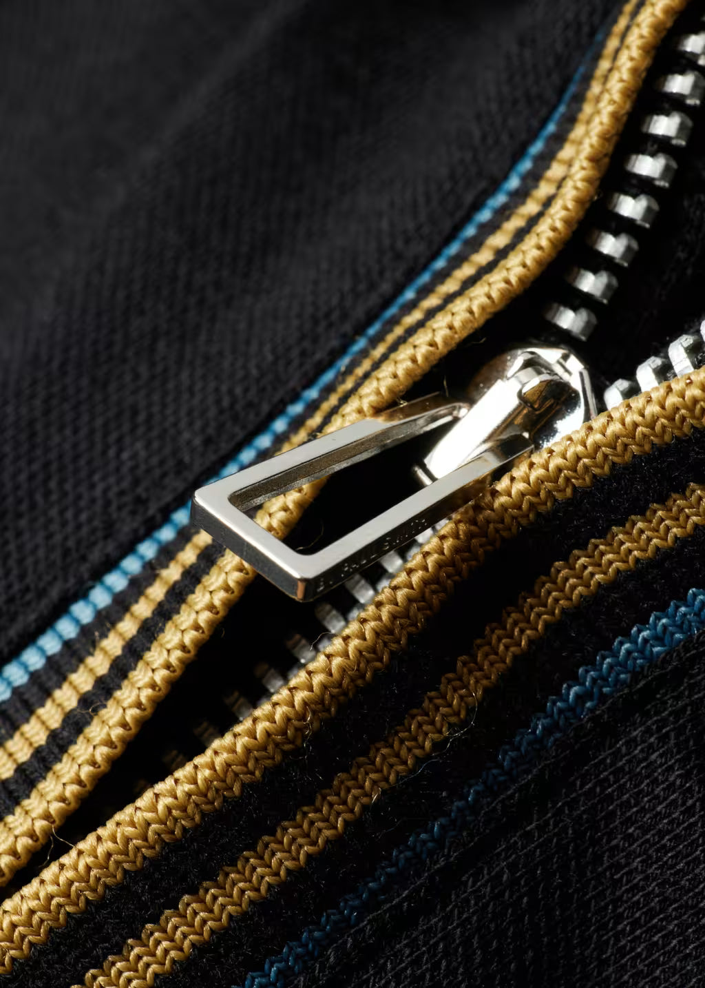 Camiseta Polo Manga Larga Zipper Full Negro P.S.