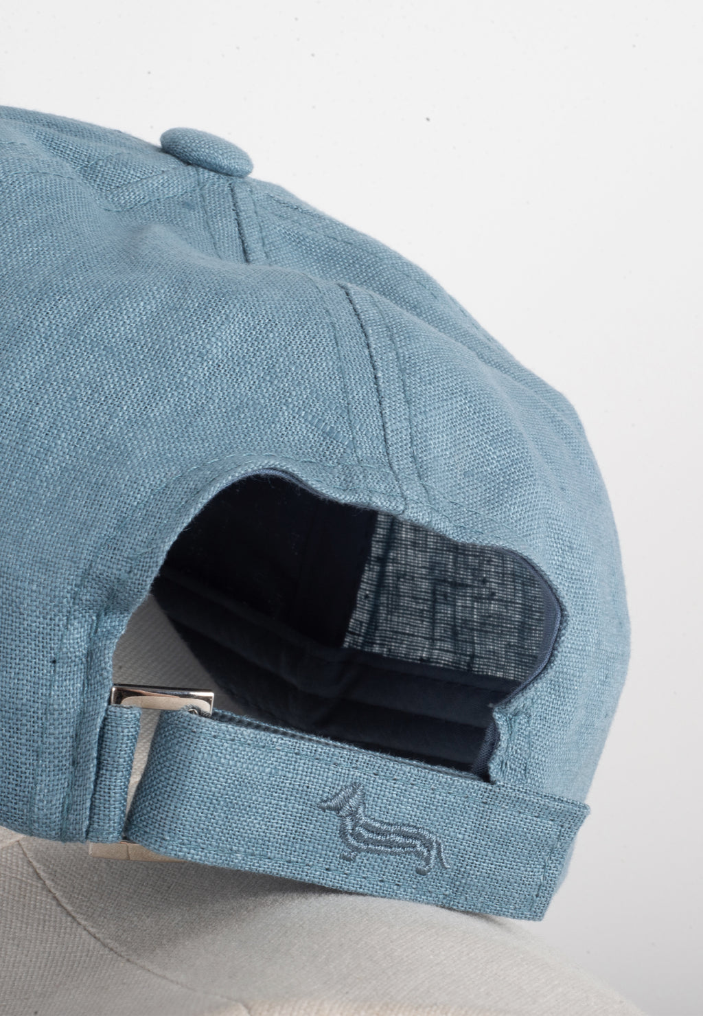 Gorra Azul Lino H&B.
