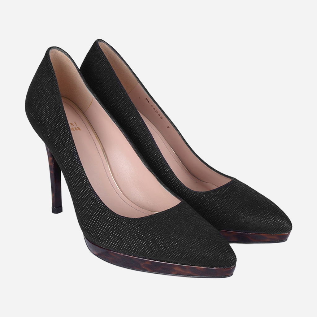 Zapato De Salón En Cuero Negro Texturizado Con Acabado Carey SW.
