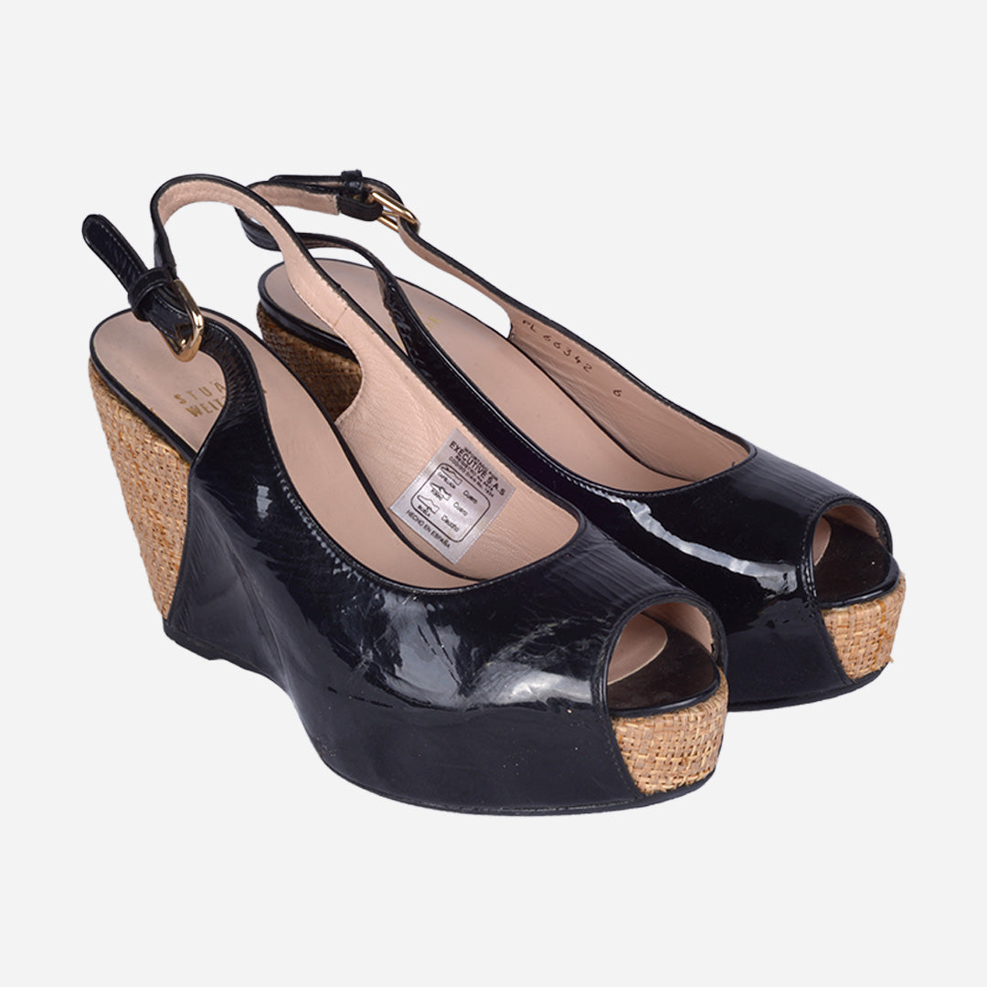 Zapato De Cuña Destalonado En Charol Negro SW.