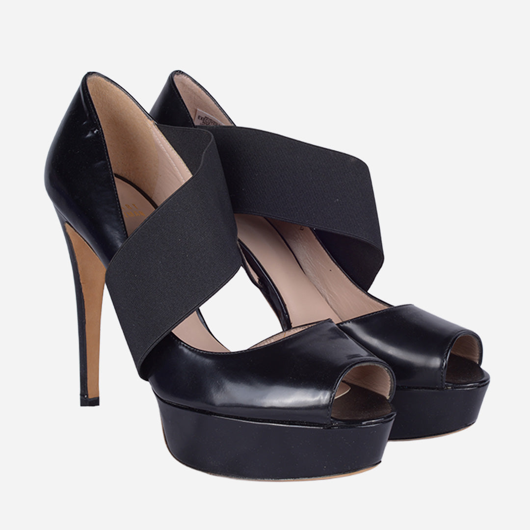 Zapato De Tacón Y Plataforma En Piel Negra Con Banda Elástica SW.
