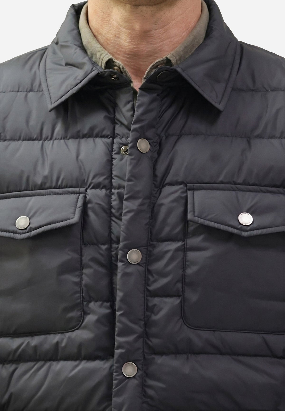 Chaqueta Cazadora Acolchada en Plumón Ligero Negro P.