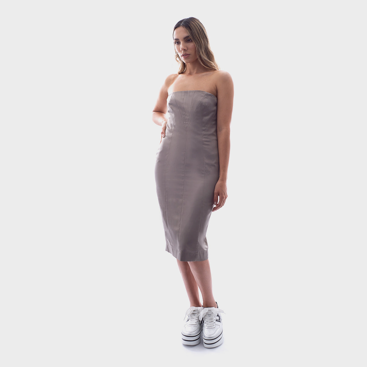 Vestido Midi Entallado Palabra De Honor En Tono Greige JC.