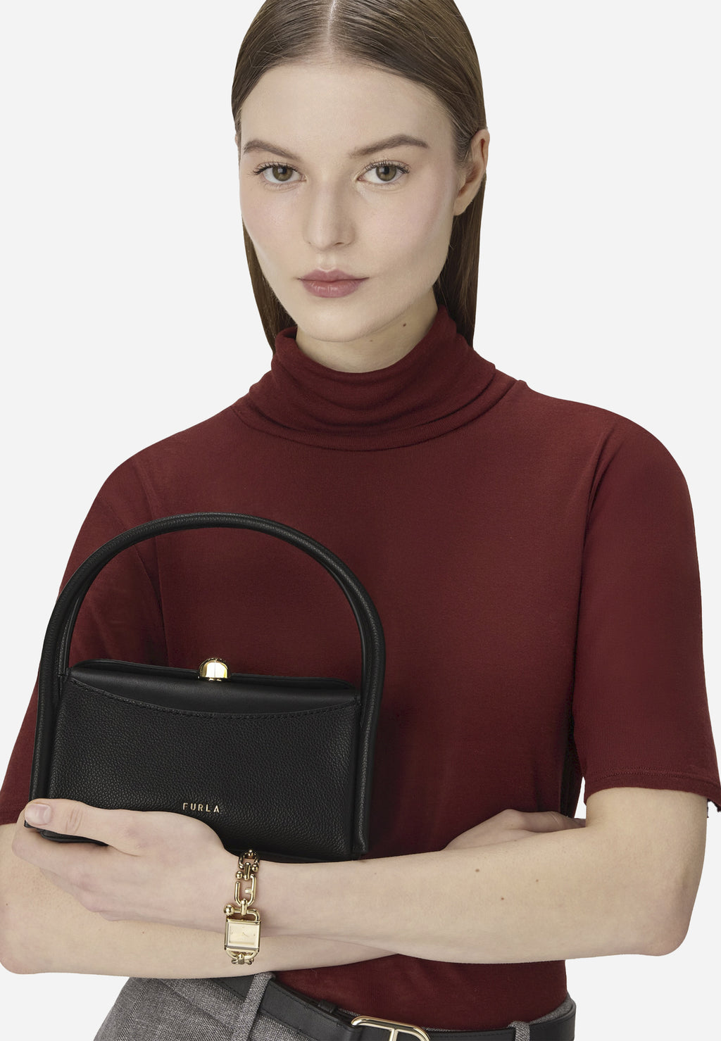 Bolso Nicole Boston Negro Dama Furla.
