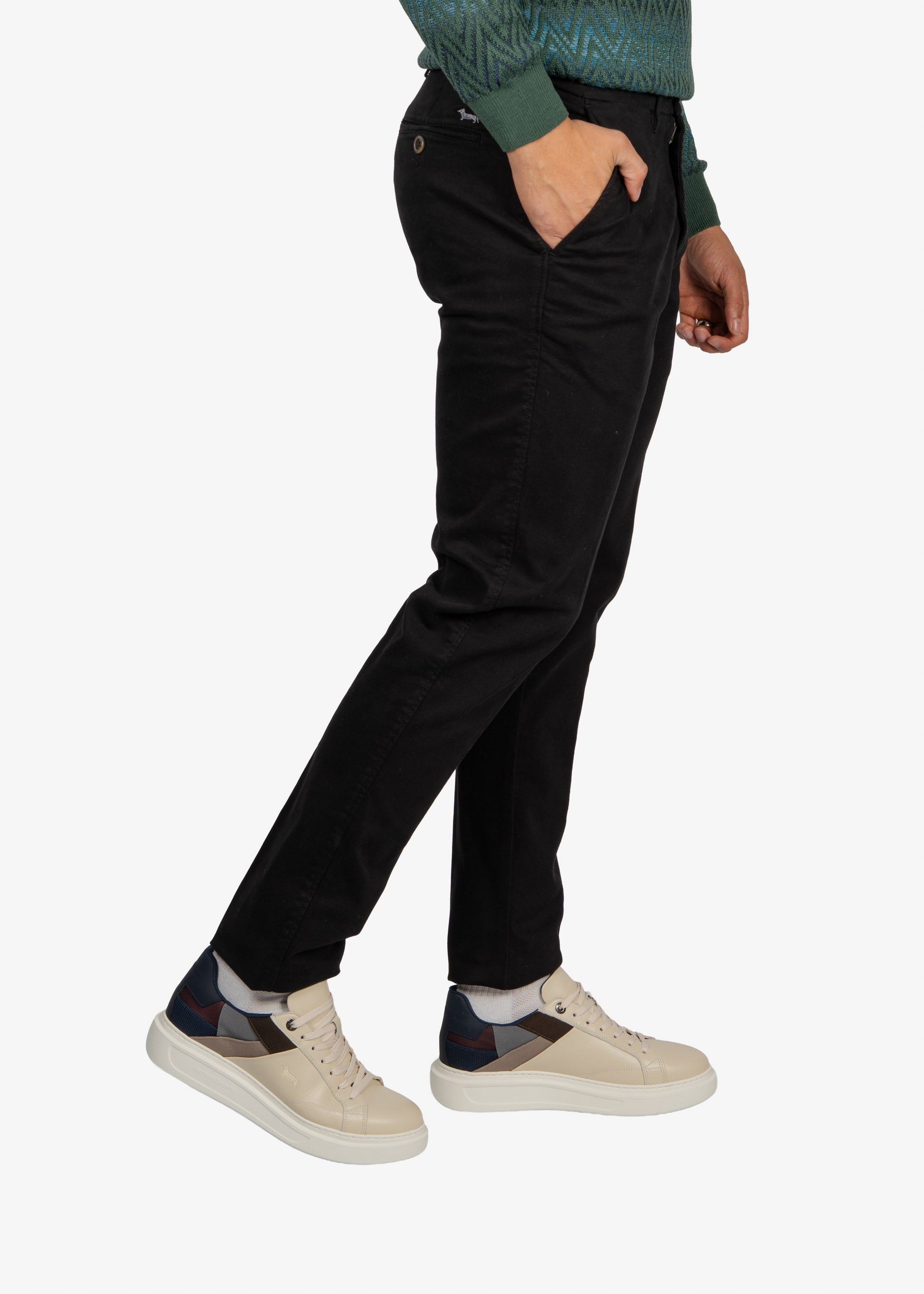 Pantalón Fit Chino Negro H&B