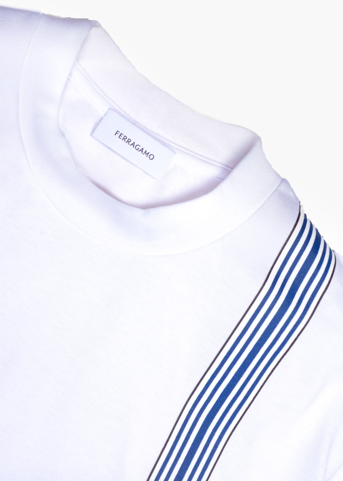 Camiseta Tshirt Blanca con Estapando de Rayas S.F.