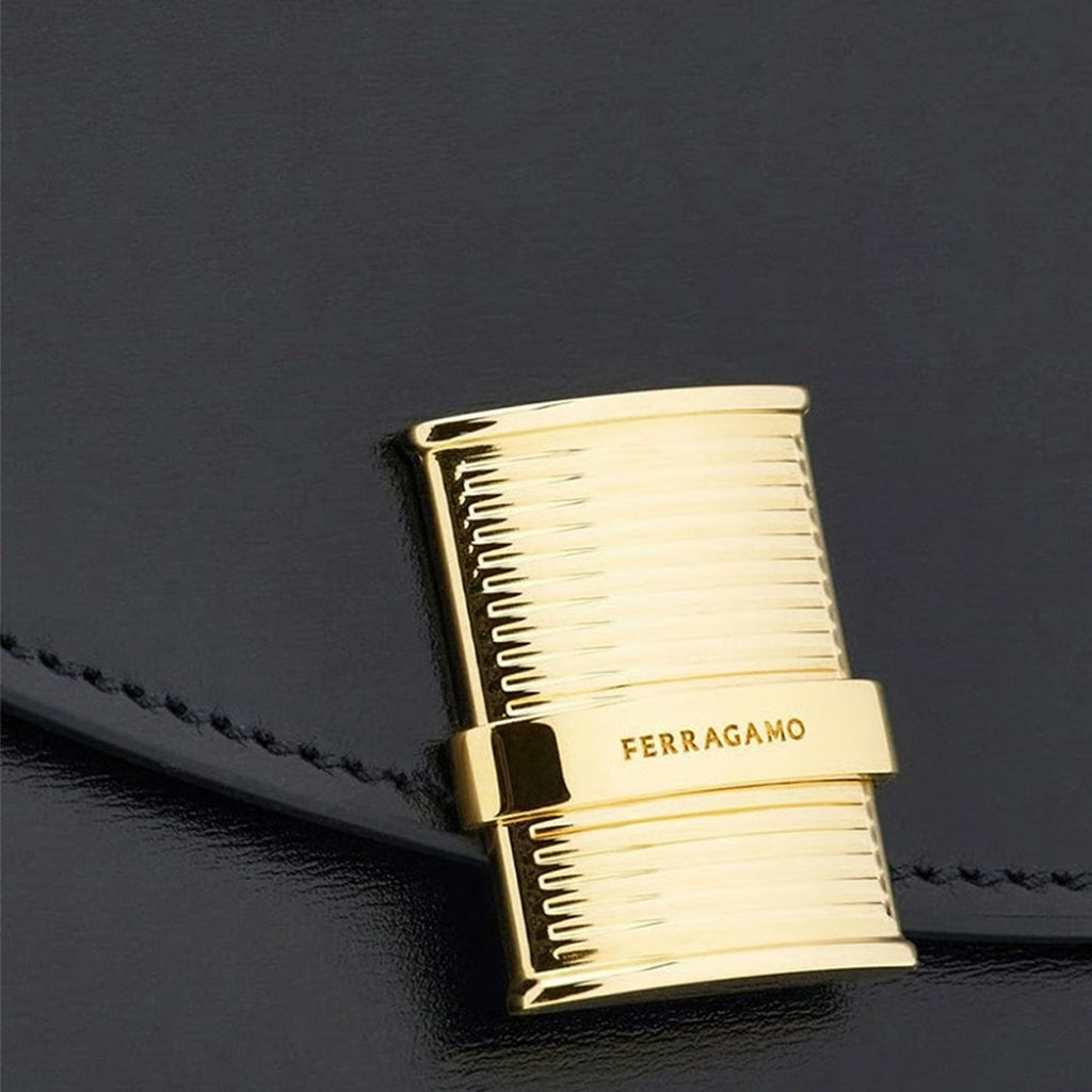 MONEDERO FERRAGAMO DAMA NEGRO CUERO (775209-220680)
