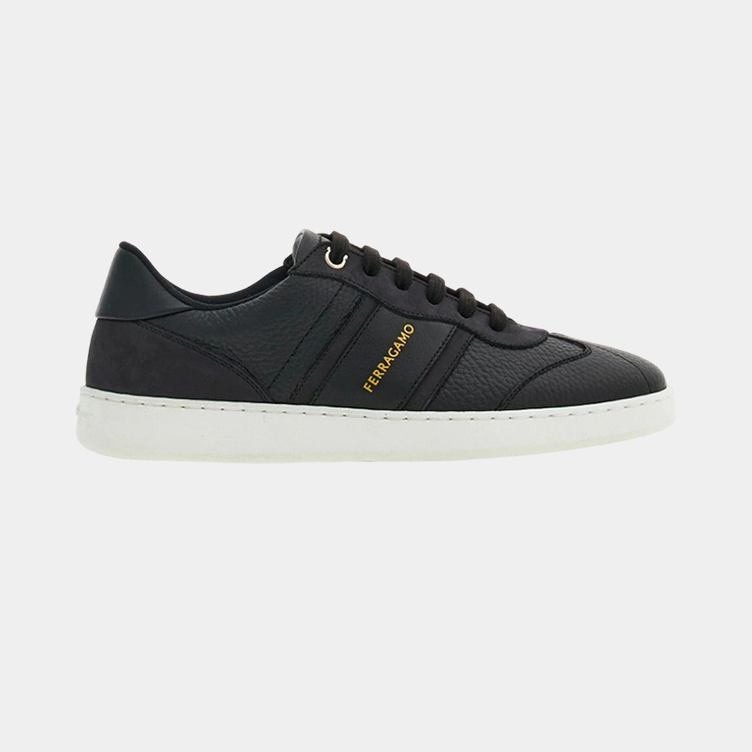 Tenis Dama Logo-Print Almond-Toe Negro S.F.
