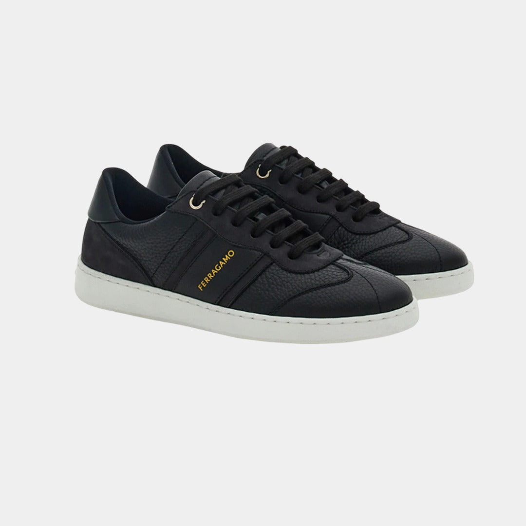 Tenis Dama Logo-Print Almond-Toe Negro S.F.