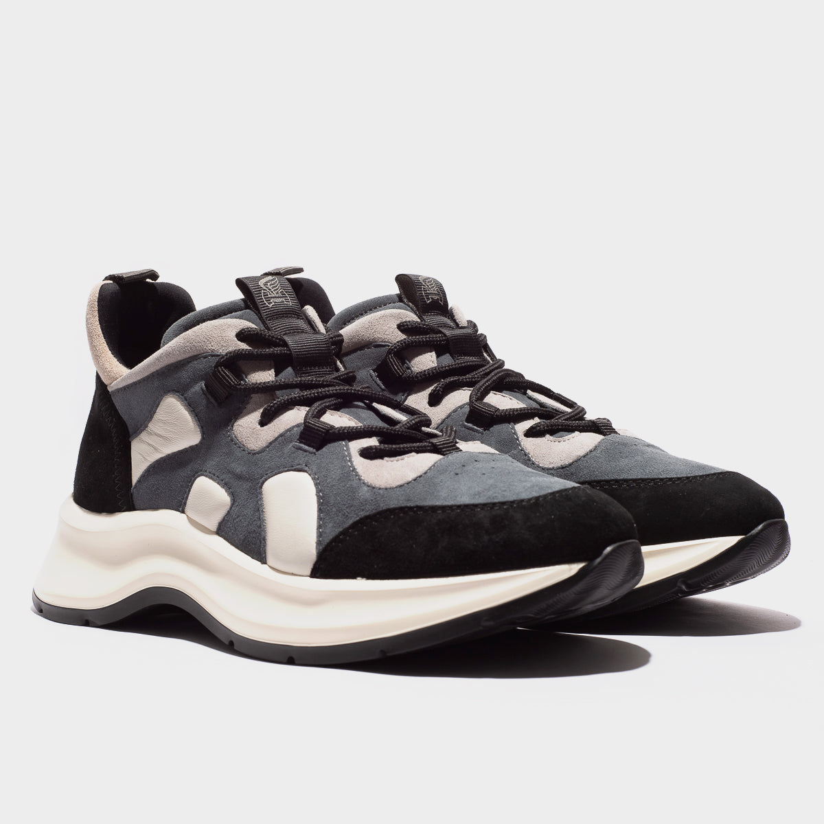 TENIS HOGAN DAMA NEGRO GRIS (HXW5850DU70PK60TTS)